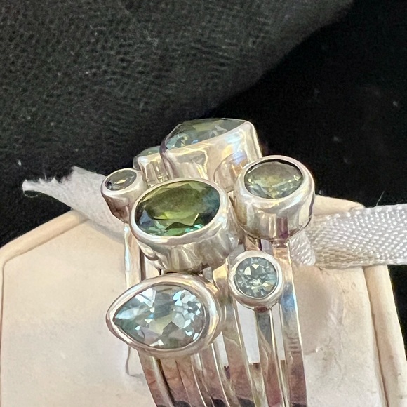 Janice Girardi, stackable rings - Picture 9 of 11